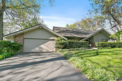 7211 Oakwood Lane, Crystal Lake, IL 60012 - Photo 3