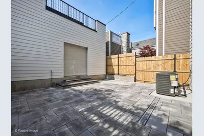 1619 W Summerdale Avenue, Chicago, IL 60640 - Photo 33