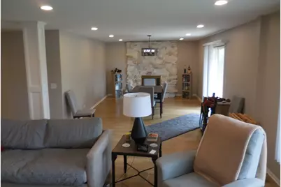 2653 N Bradford Drive, Arlington Heights, IL 60004 - Photo 3