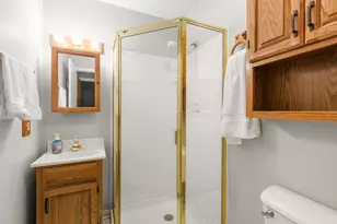 2653 N Bradford Dr, Arlington Heights, IL 60004 - Photo 15