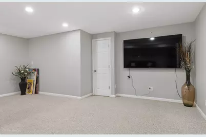 1195 Masters Parkway, Aurora, IL 60506 - Photo 23