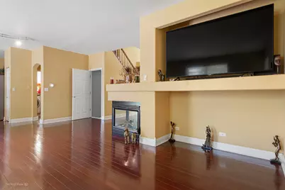 1195 Masters Parkway, Aurora, IL 60506 - Photo 5