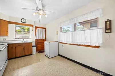 630 S Grant Avenue, Villa Park, IL 60181 - Photo 9