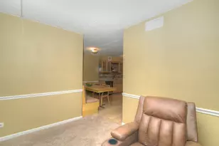 523 Timber Ridge Dr, Carol Stream, IL 60188 - Photo 5