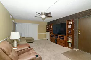 523 Timber Ridge Dr, Carol Stream, IL 60188 - Photo 3