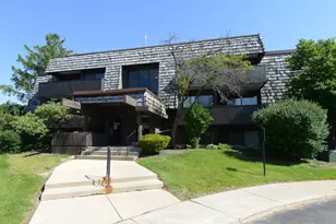 523 Timber Ridge Dr, Carol Stream, IL 60188 - Photo 1