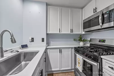 680 N Green Street #605, Chicago, IL 60642 - Photo 7