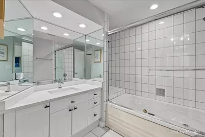 680 N Green Street #605, Chicago, IL 60642 - Photo 15