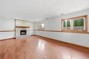 10 Joyce Ct, Crete, IL 60417 - Photo 3