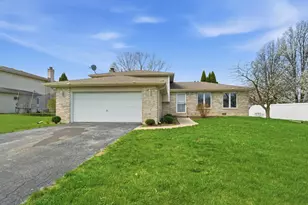 10 Joyce Ct, Crete, IL 60417 - Photo 1