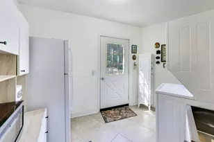 2004 Sprucewood Ln, Lindenhurst, IL 60046 - Photo 27