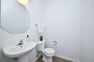 298 Fairhaven Dr, Saint Charles, IL 60175 - Photo 13