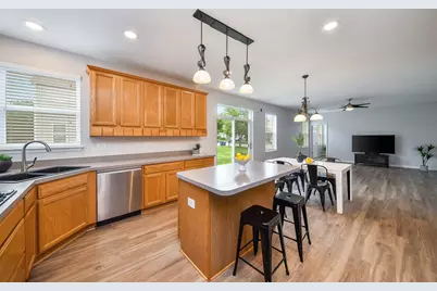 298 Fairhaven Drive, Saint Charles, IL 60175 - Photo 9