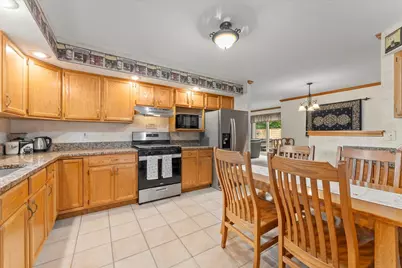 613 Crestwood Drive, Champaign, IL 61822 - Photo 9