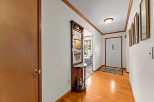 613 Crestwood Dr, Champaign, IL 61822 - Photo 5