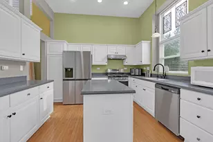 2324 Tracy Ln, Algonquin, IL 60102 - Photo 9