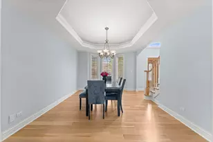 281 N Forest Dr, Addison, IL 60101 - Photo 9