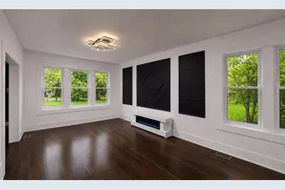 10504 S Lafayette Avenue, Chicago, IL 60628 - Photo 3