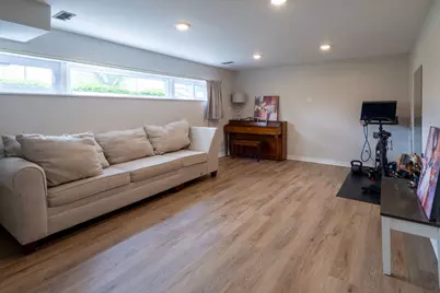 [Address not provided], Morton Grove, IL 60053 - Photo 39