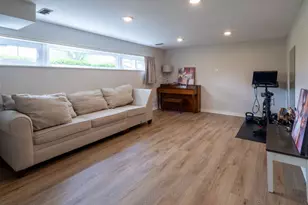 [Address not provided], Morton Grove, IL 60053 - Photo 39