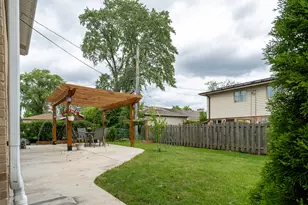 [Address not provided], Morton Grove, IL 60053 - Photo 7