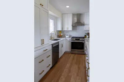 [Address not provided], Morton Grove, IL 60053 - Photo 17