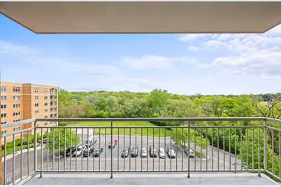 6807 N Milwaukee Avenue #601, Niles, IL 60714 - Photo 17