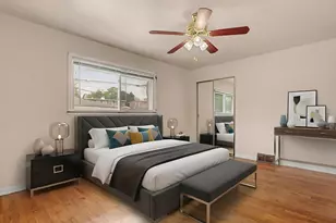 9256 S Calumet Ave, Chicago, IL 60619 - Photo 5
