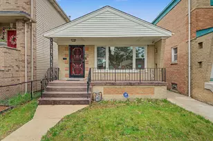 9256 S Calumet Ave, Chicago, IL 60619 - Photo 1