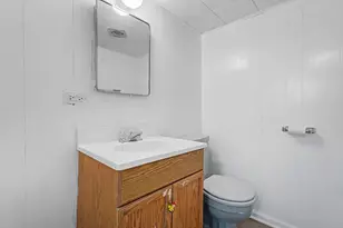 9256 S Calumet Ave, Chicago, IL 60619 - Photo 9