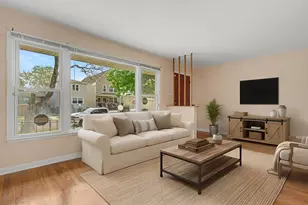 9256 S Calumet Ave, Chicago, IL 60619 - Photo 3