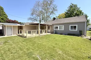 1820 Plum St, Peru, IL 61354 - Photo 17