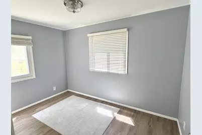 1820 Plum Street, Peru, IL 61354 - Photo 7