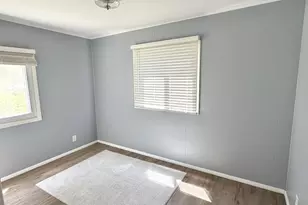 1820 Plum St, Peru, IL 61354 - Photo 7