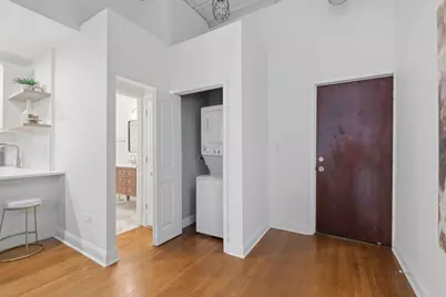 1900 W Oakdale Avenue, Chicago, IL 60657 - Photo 5