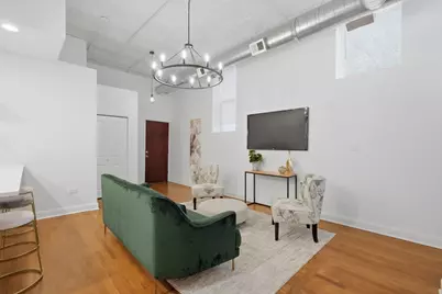 1900 W Oakdale Avenue, Chicago, IL 60657 - Photo 7