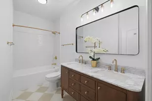 1900 W Oakdale Ave, Chicago, IL 60657 - Photo 11
