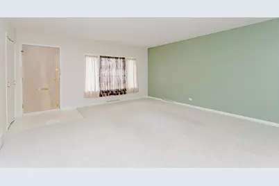 818 Leahy Circle, Des Plaines, IL 60016 - Photo 3