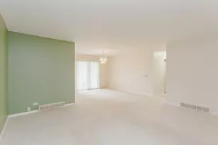 818 Leahy Circle, Des Plaines, IL 60016 - Photo 7