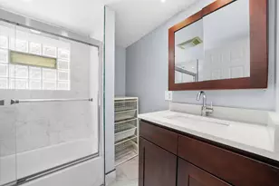 5019 N Kostner Ave, Chicago, IL 60630 - Photo 25
