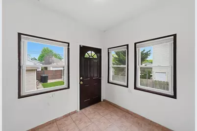 5019 N Kostner Avenue, Chicago, IL 60630 - Photo 11