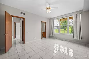 327 Gazebo Ln, Lombard, IL 60148 - Photo 11