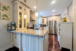 6833 N Lowell Ave, Lincolnwood, IL 60712 - Photo 9