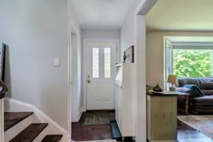 6833 N Lowell Ave, Lincolnwood, IL 60712 - Photo 3