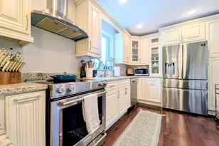 6833 N Lowell Ave, Lincolnwood, IL 60712 - Photo 11