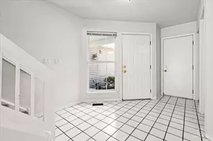 1242 Shawford Way, Elgin, IL 60120 - Photo 3