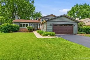 738 Bernadette Ln, Batavia, IL 60510 - Photo 1