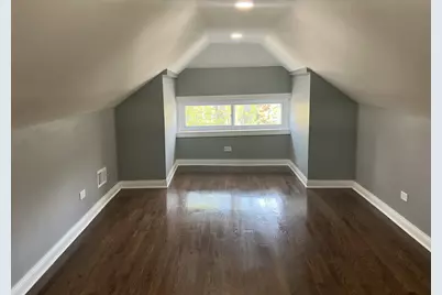 8042 S Bennett Avenue, Chicago, IL 60617 - Photo 21