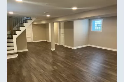 8042 S Bennett Avenue, Chicago, IL 60617 - Photo 17