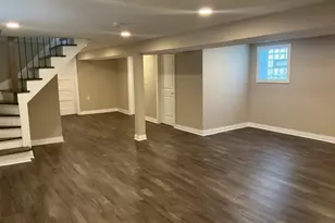 8042 S Bennett Ave, Chicago, IL 60617 - Photo 17